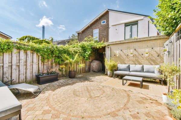 Courtyard Wall Repair in Lancaster